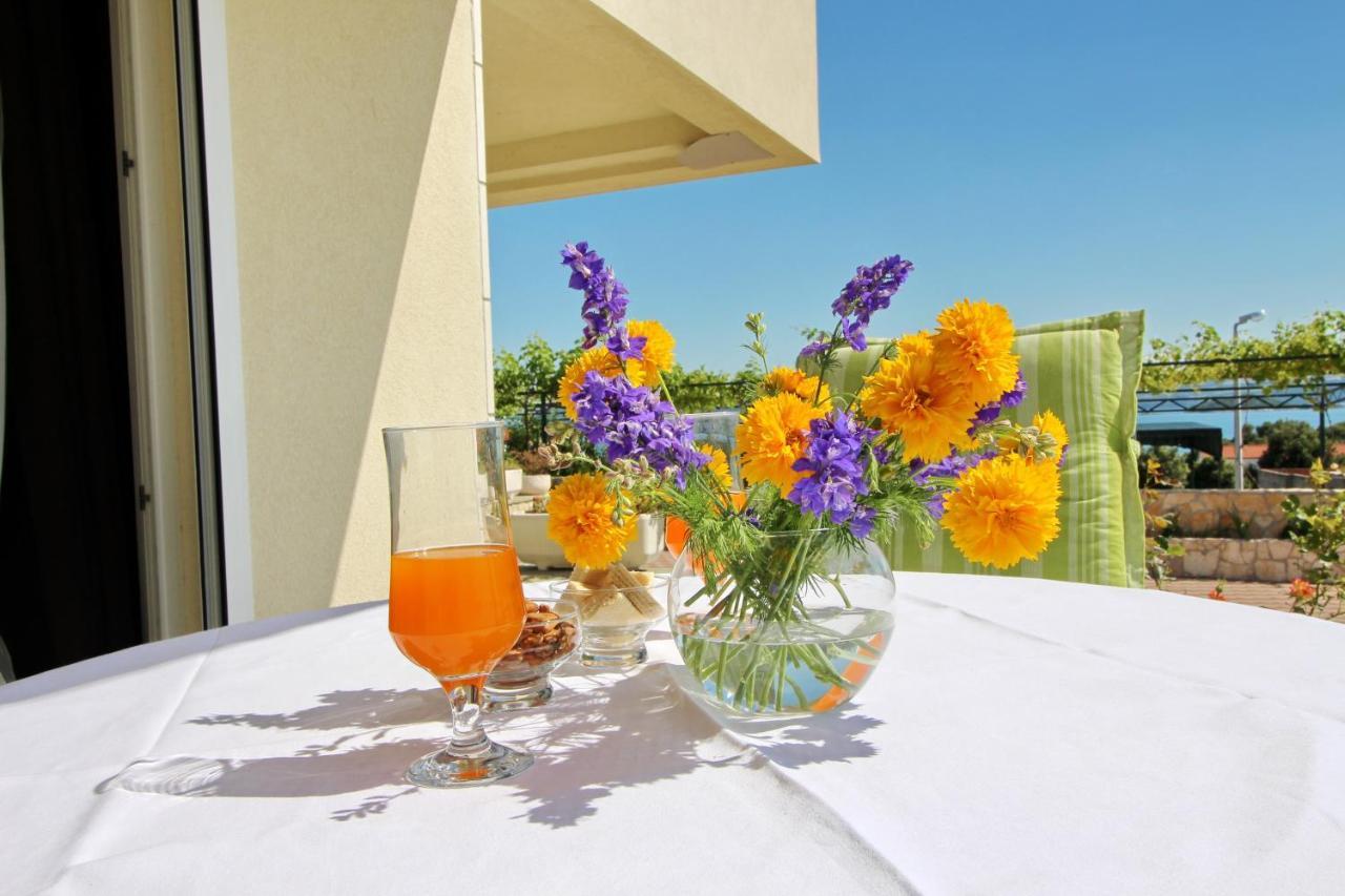 Apartments Gusti ดราเช ภายนอก รูปภาพ