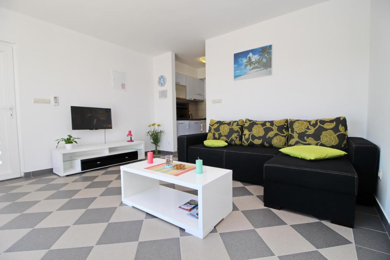 Apartments Gusti ดราเช ภายนอก รูปภาพ